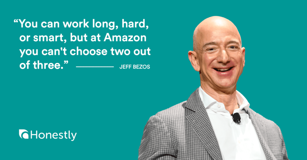 Amazon-Chef Jeff Bezos in einer Fotomontage neben einem Zitat von ihm
